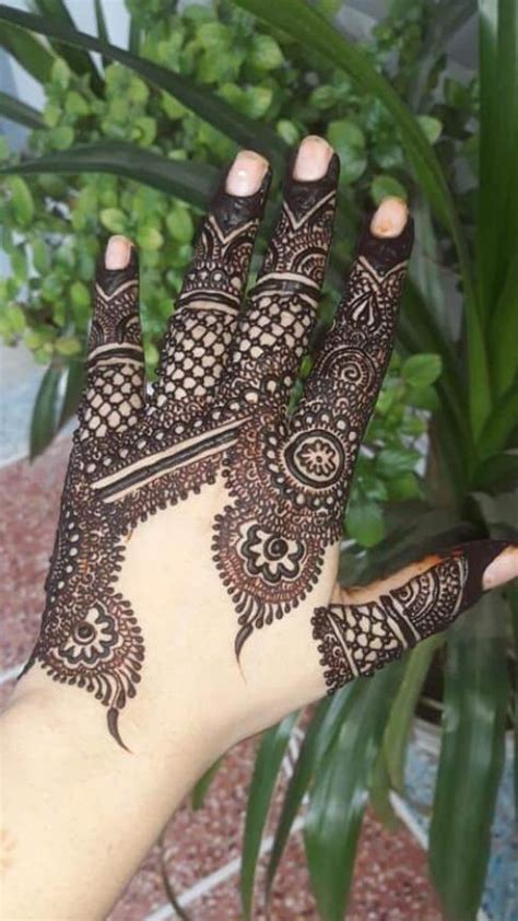 Pin By Pooja On Henna Designs Henna Hand Tattoo Mehndi Designs Hand