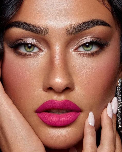 25 Hot Pink Lipstick Radiant Elegance In 2024 Pink Lipstick Makeup