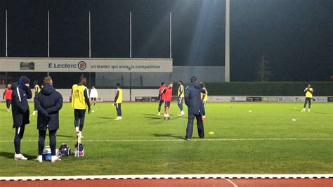 Football Les Bleuets En Entraînement Au Stade Henry Jeanne