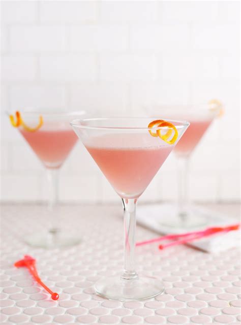 Easy Cosmo Recipe Recipe Cosmo Recipe Cocktails To Make At Home Cocktails