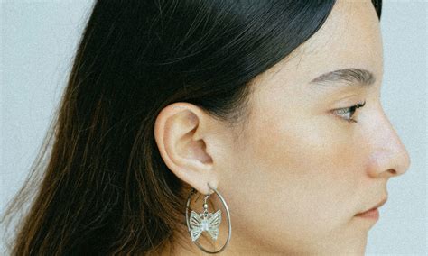Hair Tucking What It Is And How To Make It Work For You Newbeauty