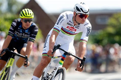 Cyclisme Le Champion Du Monde Mathieu Van Der Poel Ach Vera Sa Saison