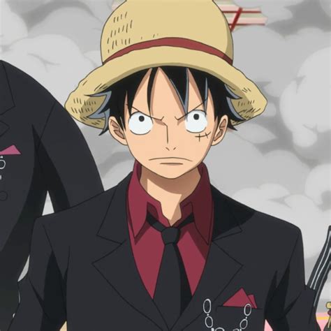 Hourly Luffy On Twitter Luffy In Suits A Thread ルフィ