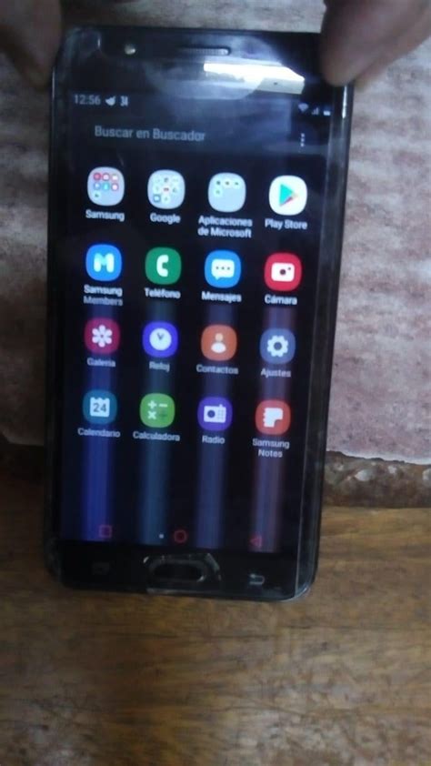 Samsung J7 Neo Quedo Una Ralla Negra En La Mitad De La Pantalla Y De M