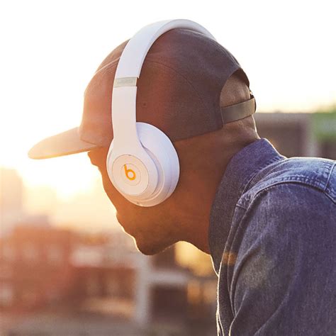 Beats Studio3 Wireless Over-Ear Headphone - Verizon Wireless