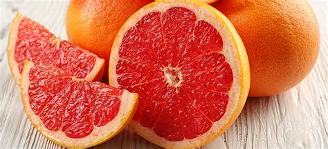 Grapefruit Benefits, Nutrition Facts and How to Eat - Dr. Axe