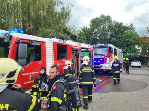 Einsatz In St P Lten Ausgedehnter Zimmerbrand Im S Den Der