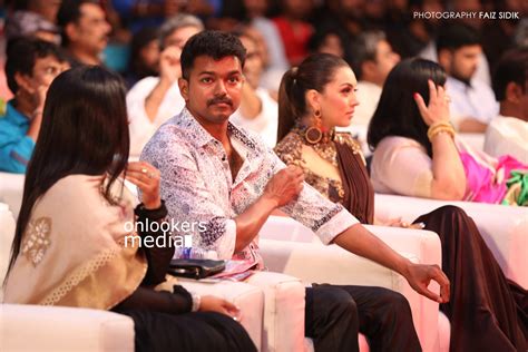 Vijay's wife Sangeetha at Puli audio launch-Stills-Photos - onlookersmedia