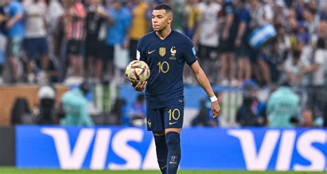 🚨 Mbappé Nouveau Capitaine Des Bleus Renard Proche De Devenir Le