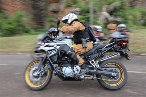 Governador entrega 155 motocicletas BMW para Polícia Militar do Paraná