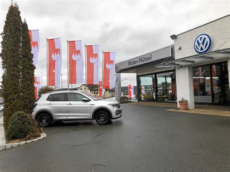 Frankenfahnen Am Autohaus Fr Nkischer Bund E V