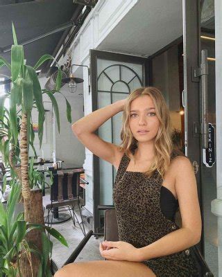 Turkish Model Actress Melisa Dongel Porn Pictures XXX Photos Sex