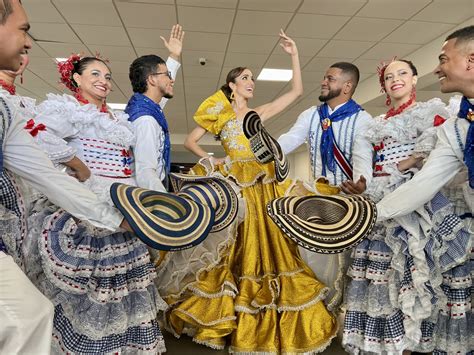 As Fue La Llegada De La Reina Del Carnaval A Barranquilla