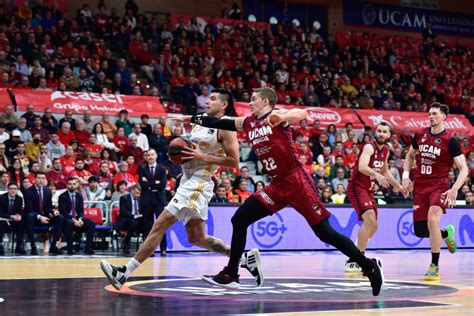 El Ucam Cb Emerge Para Tumbar Al Madrid En Un Partido Que Acaba Con Un