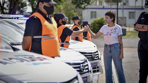 Mayra Mendoza entregó patrulleros en Quilmes Infocielo