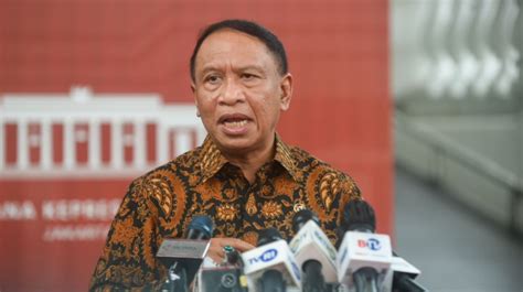 Jokowi Sebut Zainudin Amali Sudah Mundur Dari Menpora Secara Informal