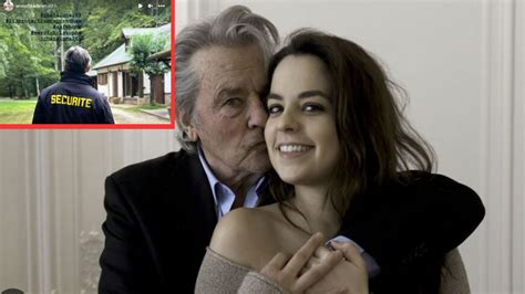 Alain Delon Sa Fille Anouchka D Voile Son Tour L Impressionnant