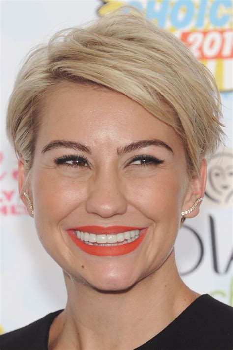 Chelsea Kane Straight Golden Blonde Bob Choppy Layers Shaggy Bob Sideswept Bangs Hairstyle