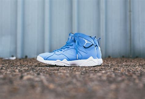 纯正北卡蓝！air Jordan 7 Pantone” 实物抢先近览 球鞋资讯 Flightclub中文站sneaker球鞋资讯第一站