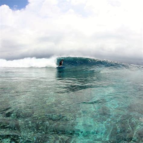 Lohis Break Maldives Waves Surfatoll