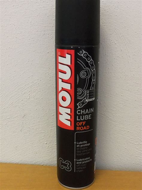 26 l Motul Chain Lube Off Road 400 ml Kettenspray für Cross Einsatz