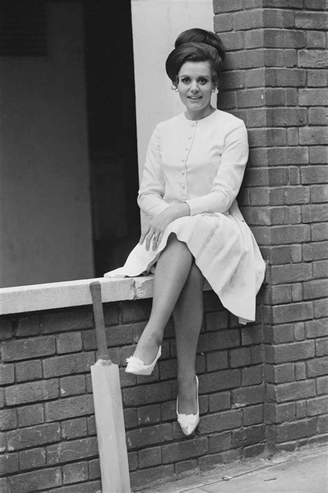 First ever Bond girl Eunice Gayson dead at age 90 - The Mirror