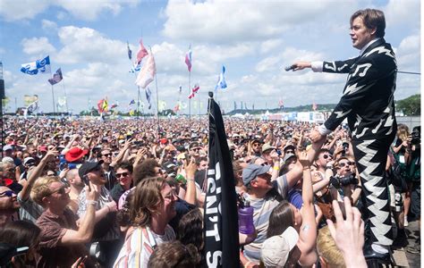 The Hives Pull First Massive Crowd Of Glastonbury 2023