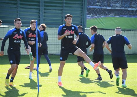 Ssc Napoli Allenamento Mattutino Ecco Il Report Dal Konami Training