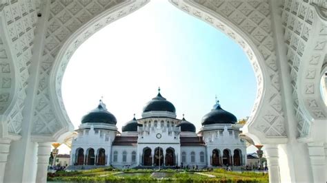 Apakah Shalat Idul Adha Harus Di Masjid