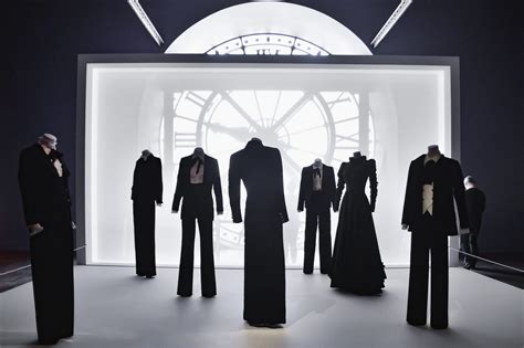 Yves Saint Laurent Moda Y Arte En Seis Museos De París Paco Neumann