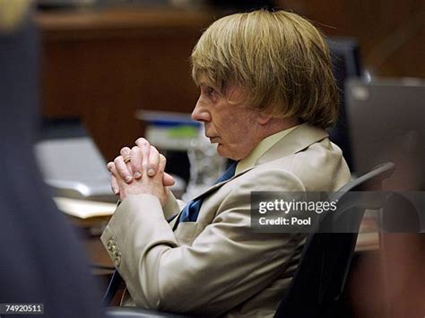 1785 Murder Trial Continues For Phil Spector Stock Photos High Res
