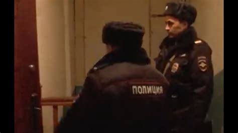 Сын избил родного отца - YouTube