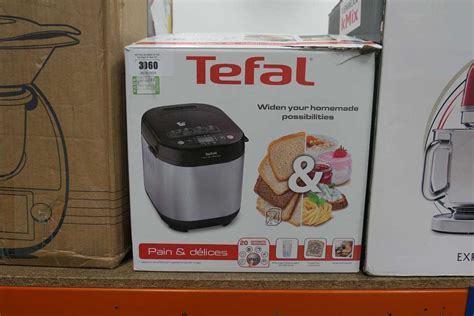 Lot 3060 - Tefal bread maker