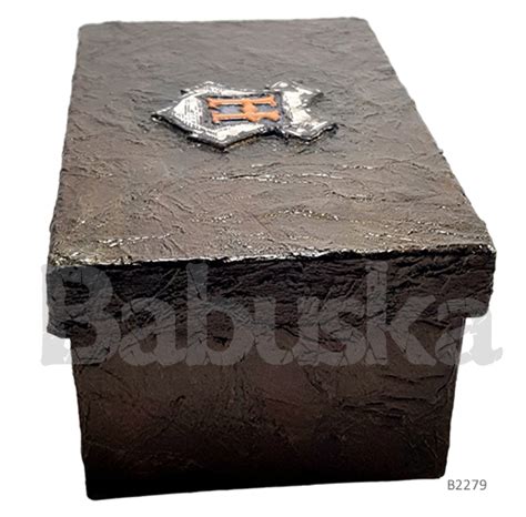 Caja Harry Potter Hogwarts Pieza De Madera Babuska Con Amor