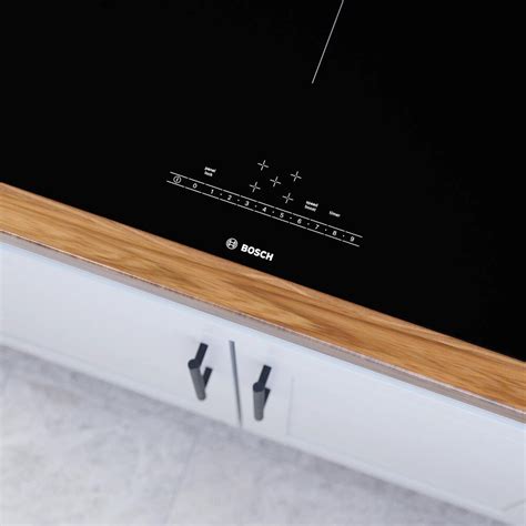 Bosch 36 Induction Cooktop 500 Series Black Frameless Nfm