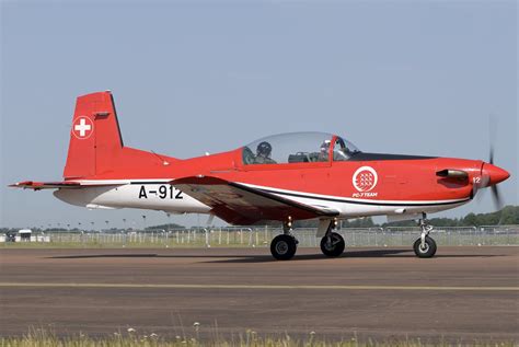 A 912 Swiss Air Force PC 7 Team Pilatus PC 7 Turbo Train Flickr