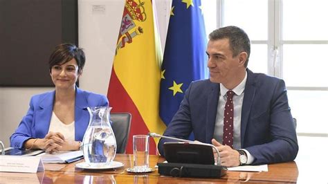 El Gobierno aparca la regulación de pisos turísticos a la espera del