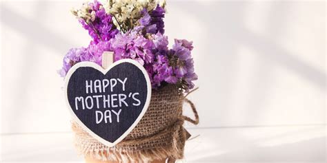 50 Easy Mother’s Day Crafts - DIY Mother's Day Craft Ideas