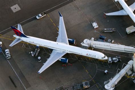 Plane Passengers Pass Out After Being Stuck On Tarmac For Hours Amid Heat Wave National