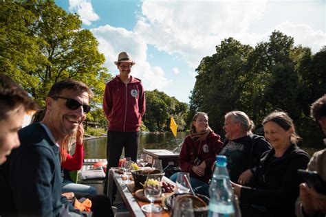 Leipzig Motorbootfahrt Mit Bierverkostung