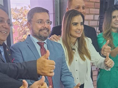 Em reviravolta política Bárbara do Firmino anuncia apoio à Fábio Novo