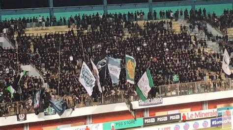 Aksi Brigata Curva Sud Di Babak Pertama Pss Sleman Bali United