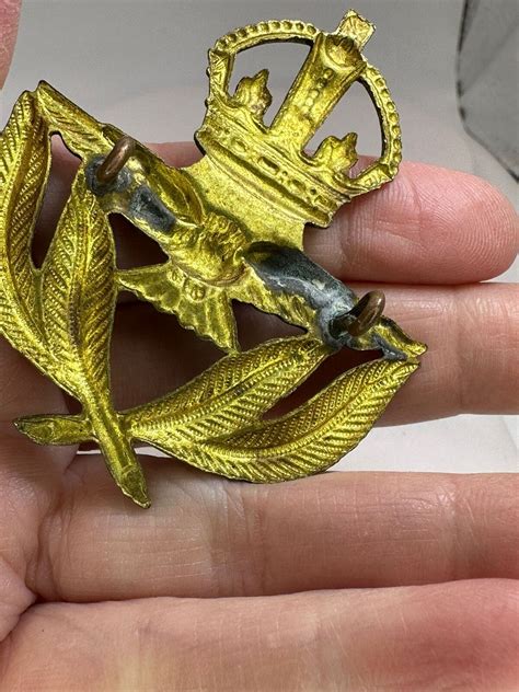 RAF Royal Airforce Warrant Officer Cap Badge Vintage Gem