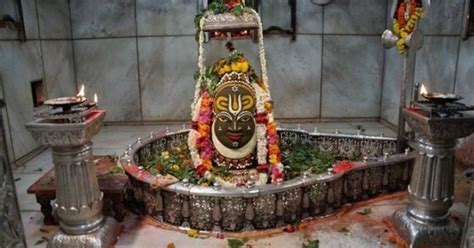 Shiv Puja ঘরে শিবলিঙ্গ থাকলে কীভাবে পুজো করবেন জেনে নিন সঠিক পদ্ধতি ও