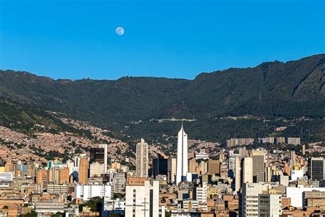 Pin de Stiven en Ilustraciones Fotos espectaculares Medellín Metro