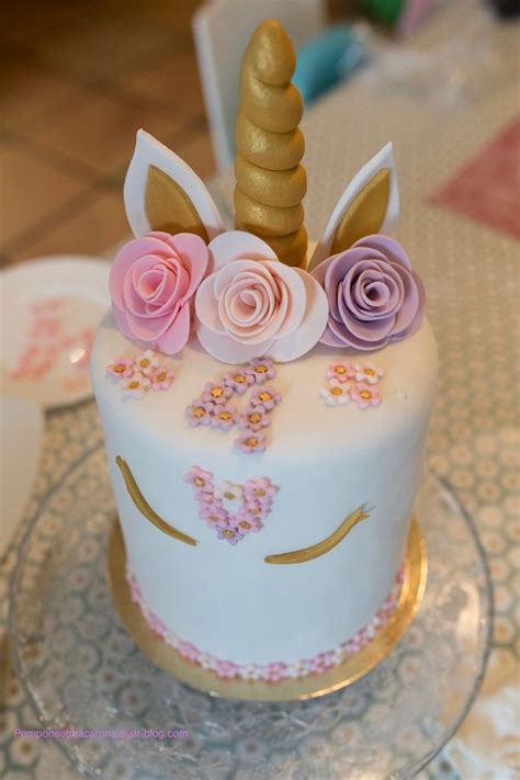 Layer Cake Licorne Pompons Et Macarons Recette Gateau Licorne Id E