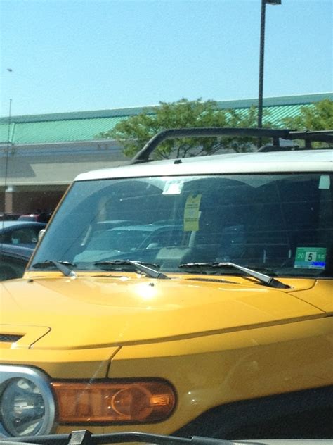 This truck has three windshield wipers. : r/mildlyinteresting