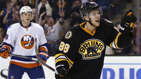 Pastrnak Scores Twice As Bruins Beat Islanders