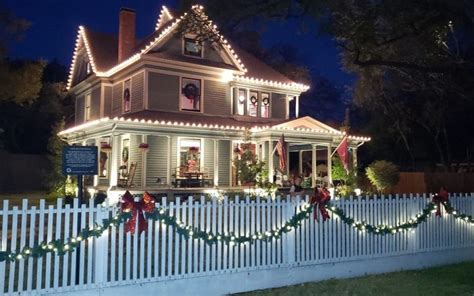 Must-See Christmas Light Displays in Frisco