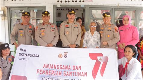 Polres Kepulauan Tanimbar Hadir Berbagi Jelang HUT BHAYANGKARA Ke 77